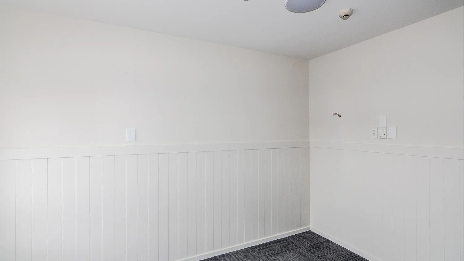 Interior wall and trim painting